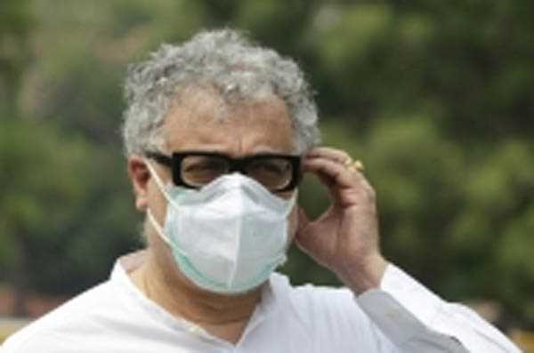 किसान बिल पर हंगामे के चलते राज्यसभा के 8 सांसद निलंबित किसान बिल पर हंगामे के चलते राज्यसभा के 8 सांसद निलंबित